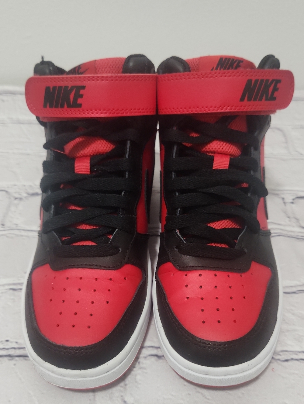 Nike High Top Sneakers Size 4Y